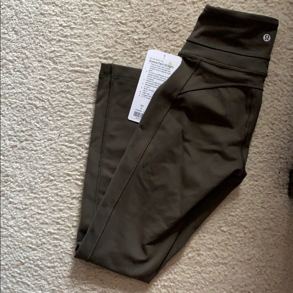 Lululemon groove pants size 2 NWT